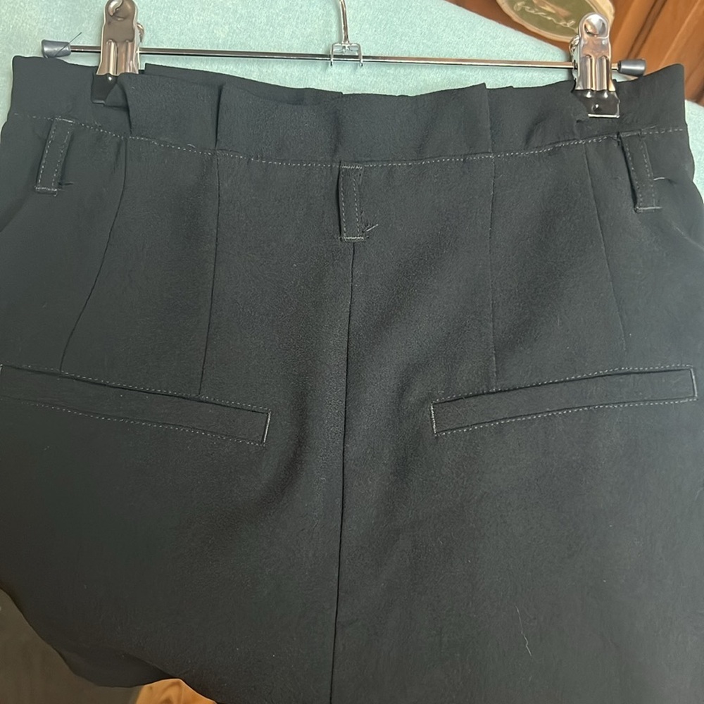 Express Super High Rise Pleated Shorts - Picture 8 of 12